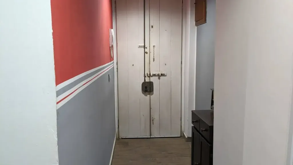 hallway_entrance