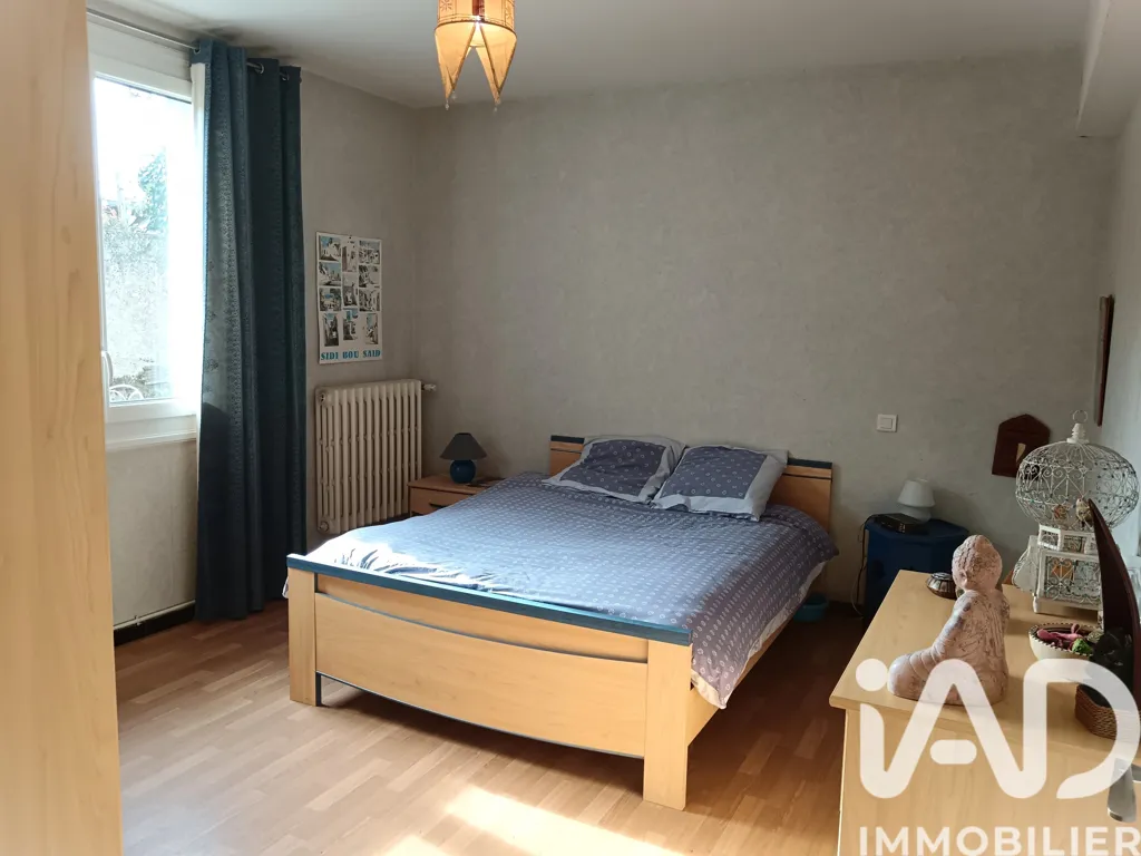 Chambres - Maison de Ville Rénovée avec Terrasse à Mirande