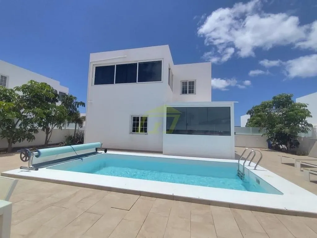 Piscine - Villa with Pool and Terrace in Playa Blanca