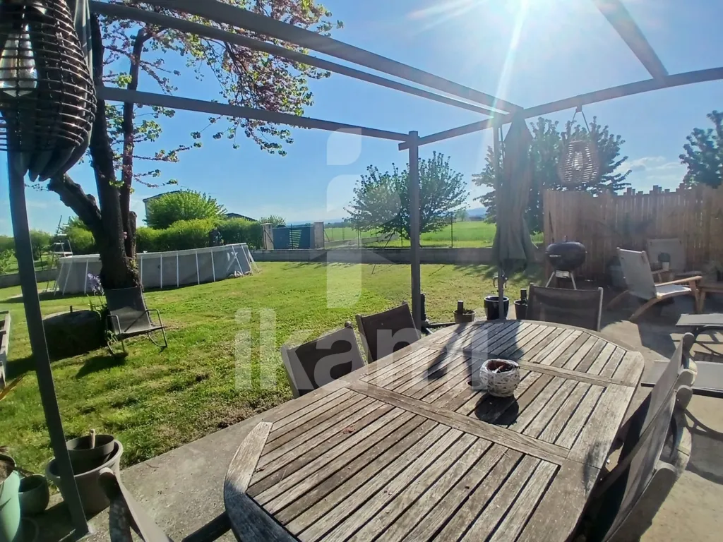 Garden - 3-Bedroom House with Garden in Chabeuil
