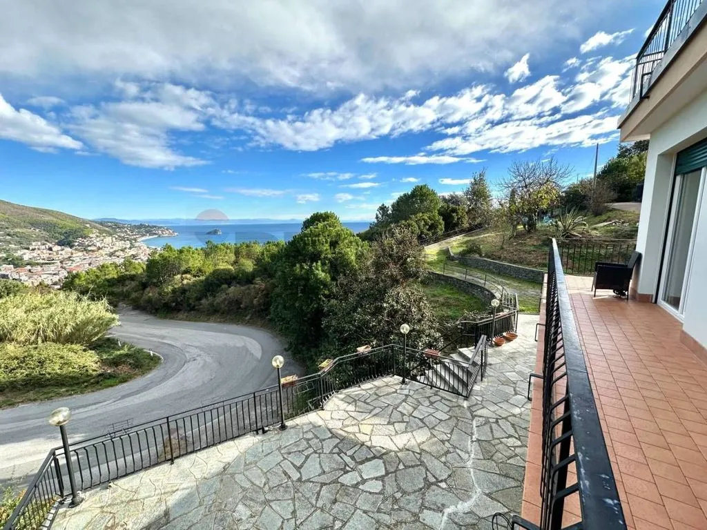 Balcon - Panoramic Apartment with Sea View in Noli