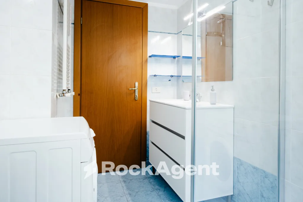 Badezimmer - 2-Bedroom Apartment with Balcony in Rome