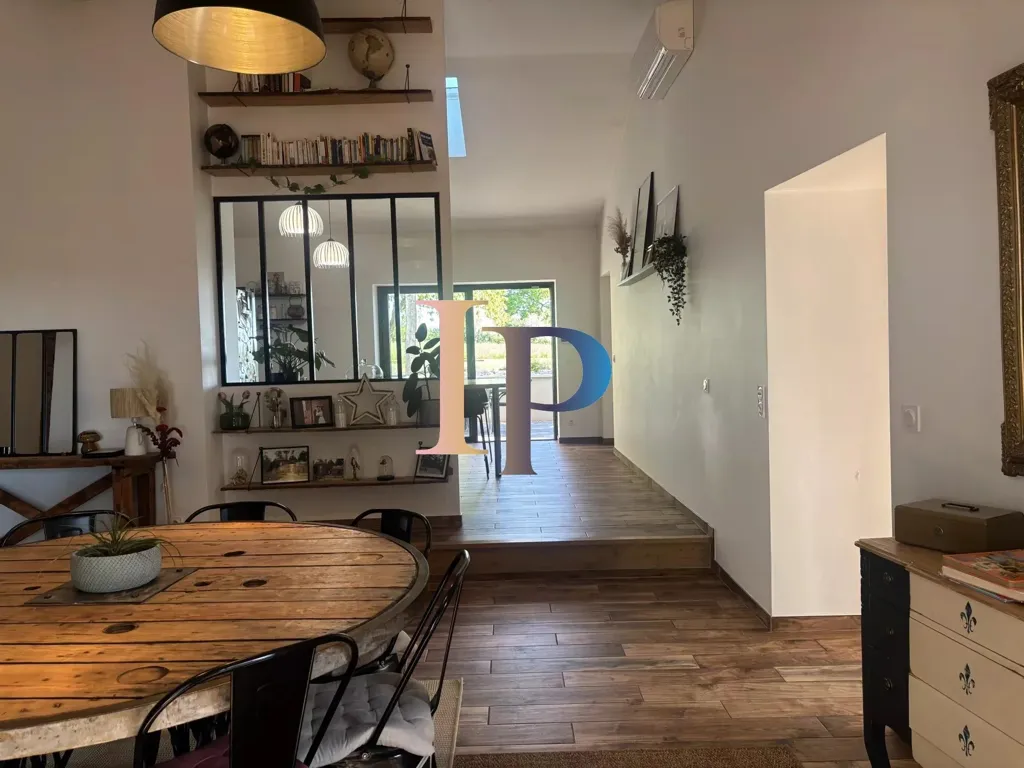 Salle à manger - Maison en Pierre Rénovée avec Piscine près de Charlieu