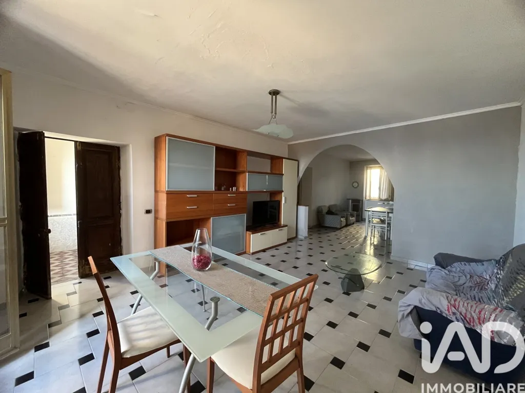 Salle à manger - Apartment with Sea View in Longobardi
