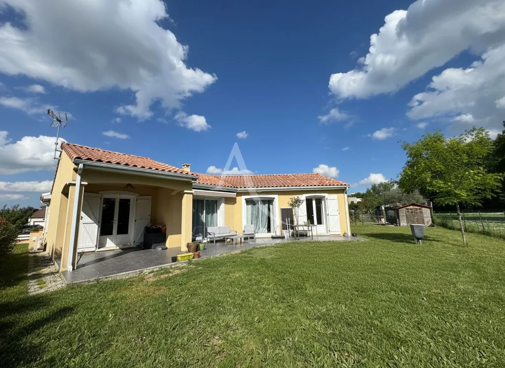 Välivaade - Spacious Bungalow with Garden in Léguevin