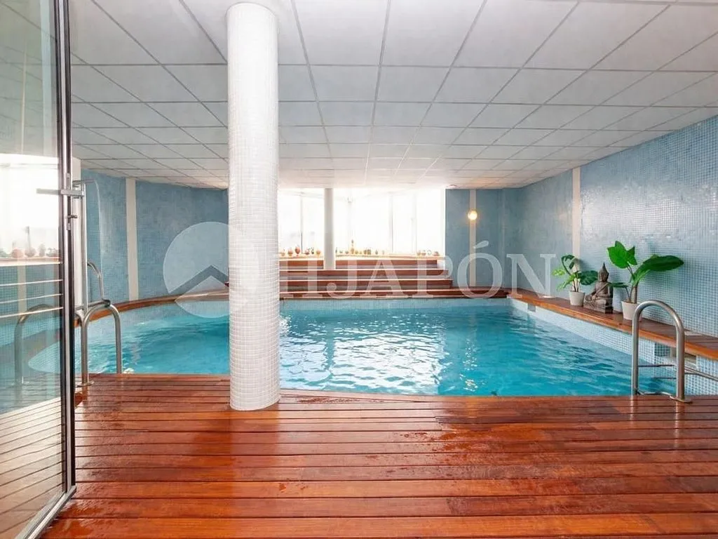Bassein - House with Indoor Pool in Argentona