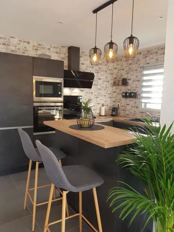 Cuisine - Maison Contemporaine avec Piscine à Romillé
