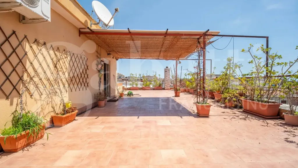 Terrasse - Attico with 150m² Terrace in Palermo