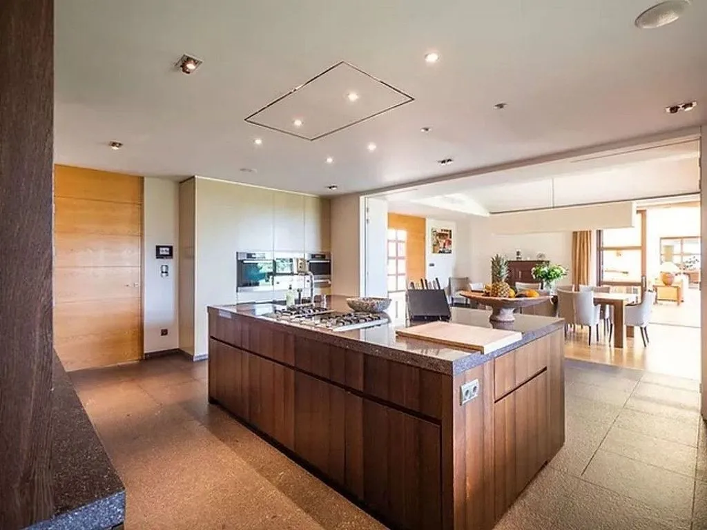 Cuisine - Luxury Villa with Pool in Sotogrande
