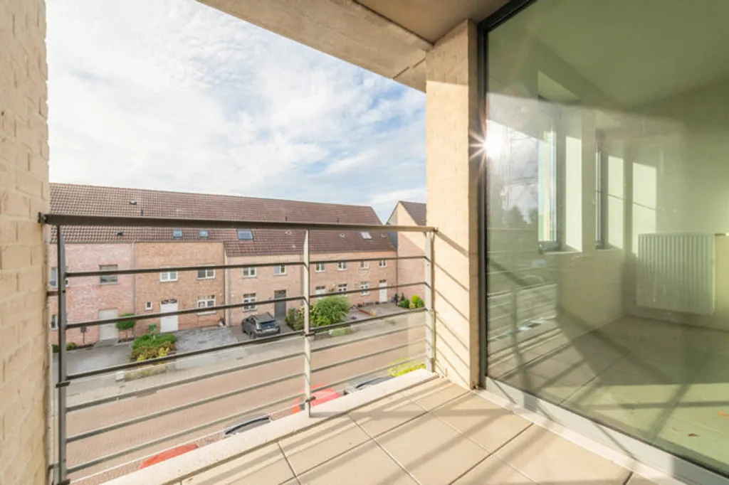 Balcony - Assisted Apartment with Terrace in Niel