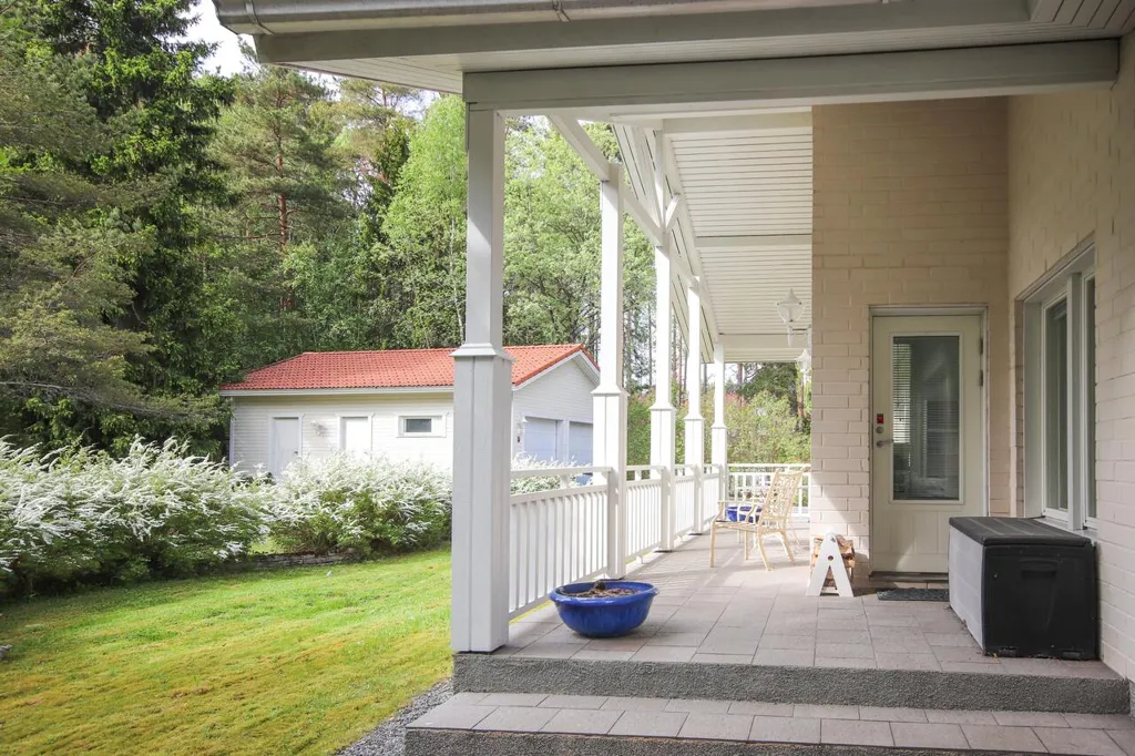 Terrace - Spacious Detached House with Sauna in Parainen