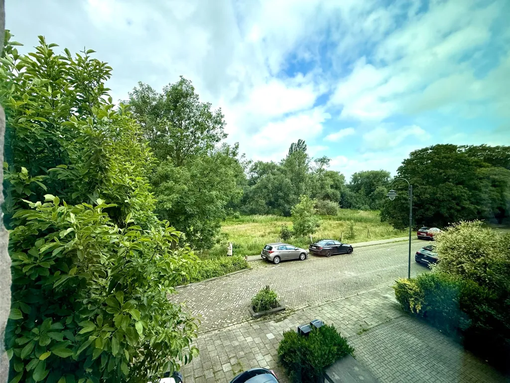 Exterior - Duplex with Terrace in Berchem-Sainte-Agathe