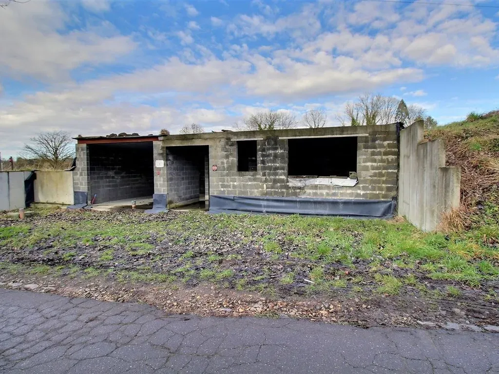Exterior - Buildable Plot with Undercroft in Saint-Denis