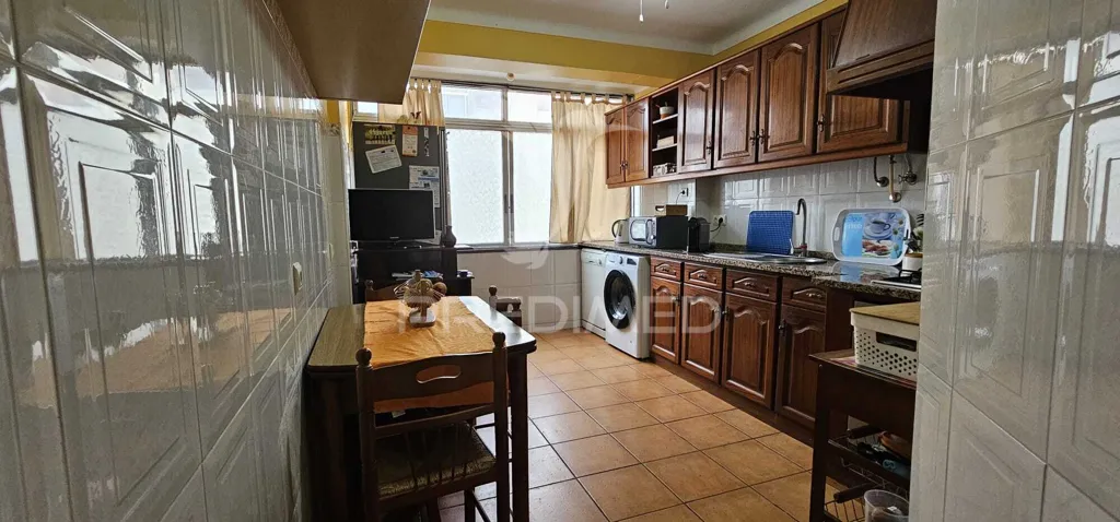 Köök - Central T3 Apartment with Balcony in Samora Correia
