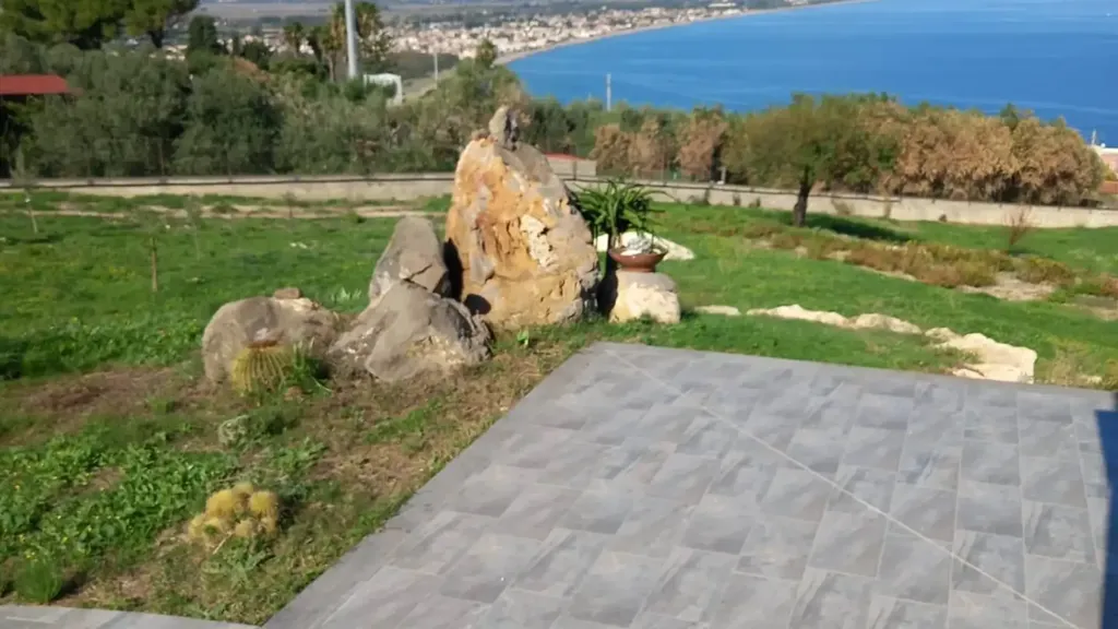Terrass - Newly Built Villa with Sea View in Augusta