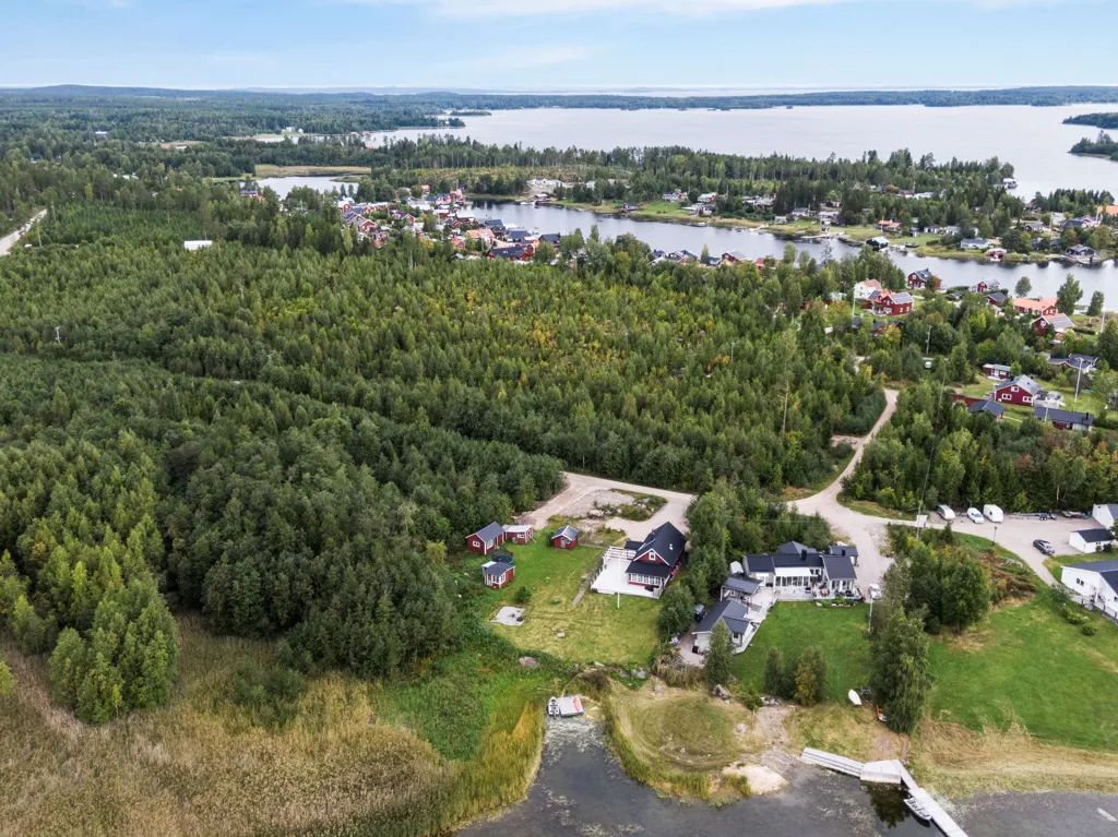Õhuvaade - Seaside Plot in Idyllic Lassöviken