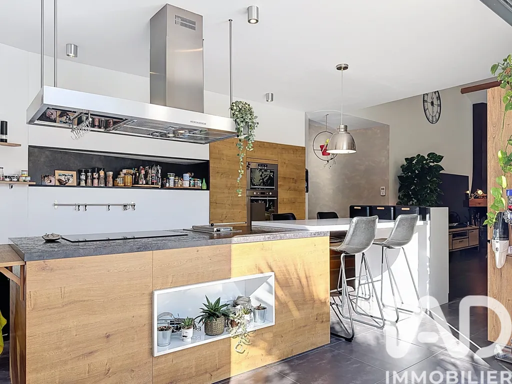 Cuisine - Villa de Prestige avec Piscine à Neuvicq