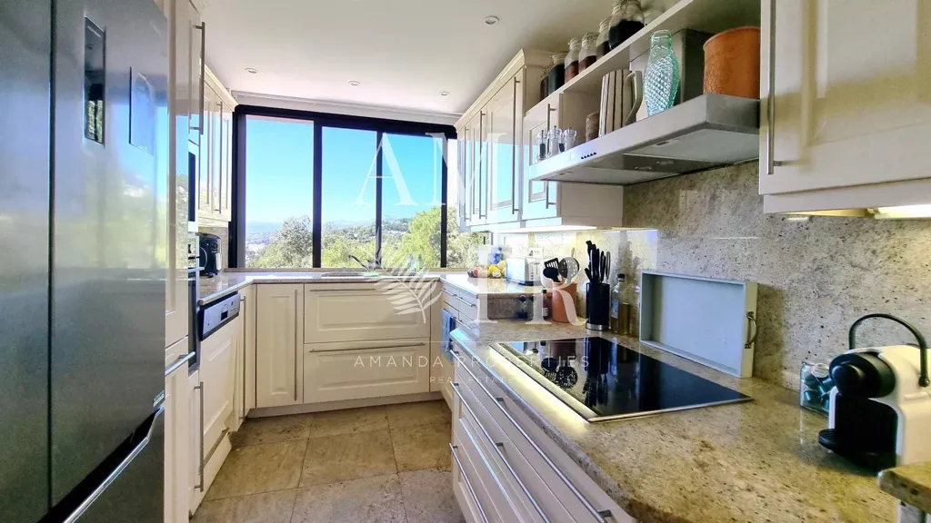 Cucina - Villa with Sea View in Cannes