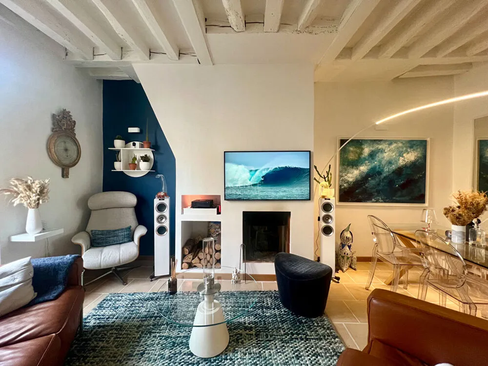 Elutuba - Renovated 3-Bedroom Flat with Cave in Versailles