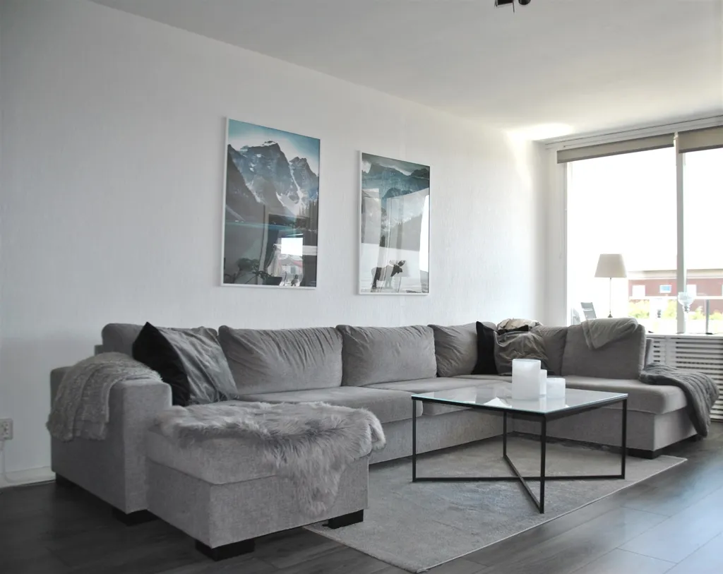 Séjour - Modern Flat with Balcony in Southern Location