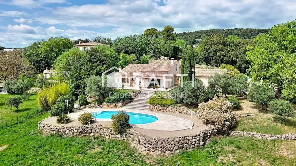 Õhuvaade - Charming Villa with Pool in Lorgues