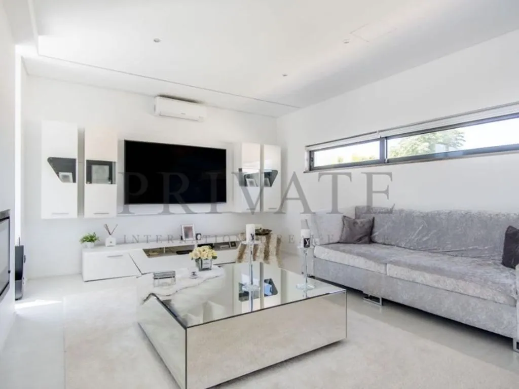 Elutuba - Contemporary Villa with Golf Views in Vilamoura
