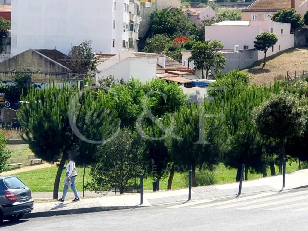 Rustic Land with Urban Potential in Ajuda, Lisbon