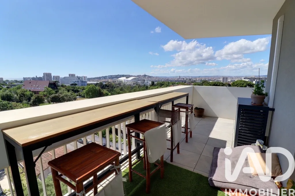 Rõdu - Modern Apartment with Panoramic Terrace in Marseille 13009