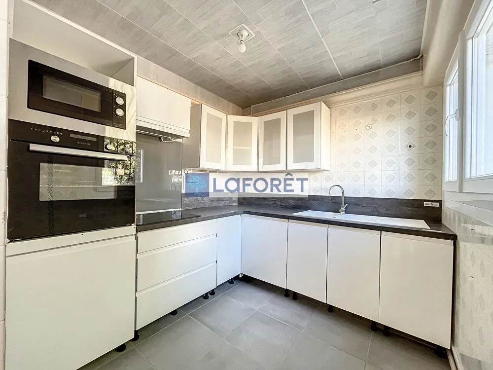 Köök - Apartment with Véranda in Saint-Dizier