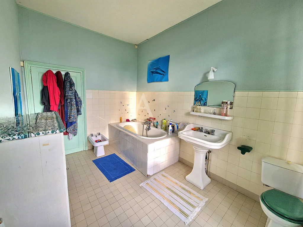 Salles de bain - Maison de Maître avec Jardin à Châteauneuf-sur-Sarthe