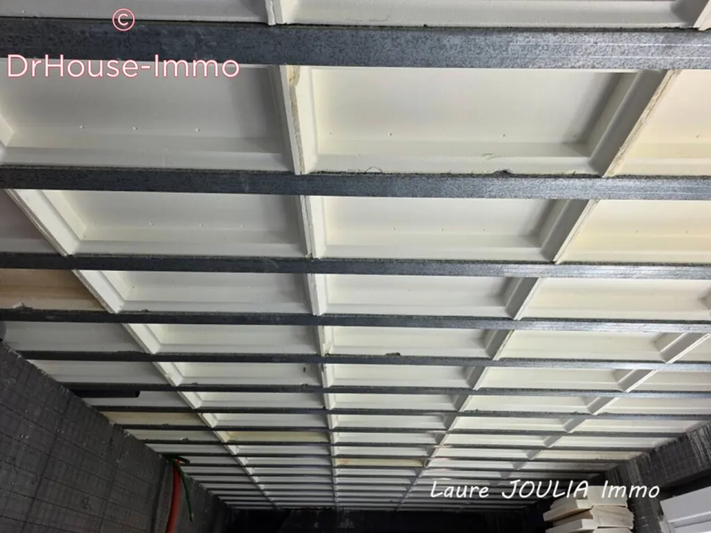 Toad - Passive House with Solar Panels in Anglet