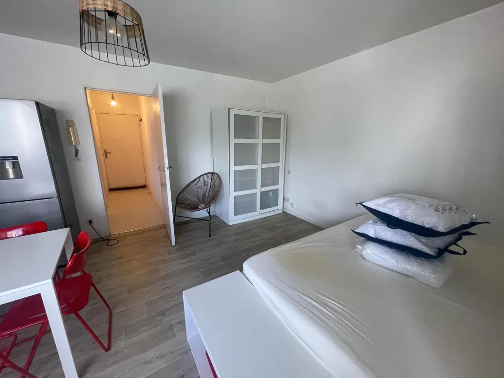Magamistoad - 1-Bedroom Apartment with Parking in Talence