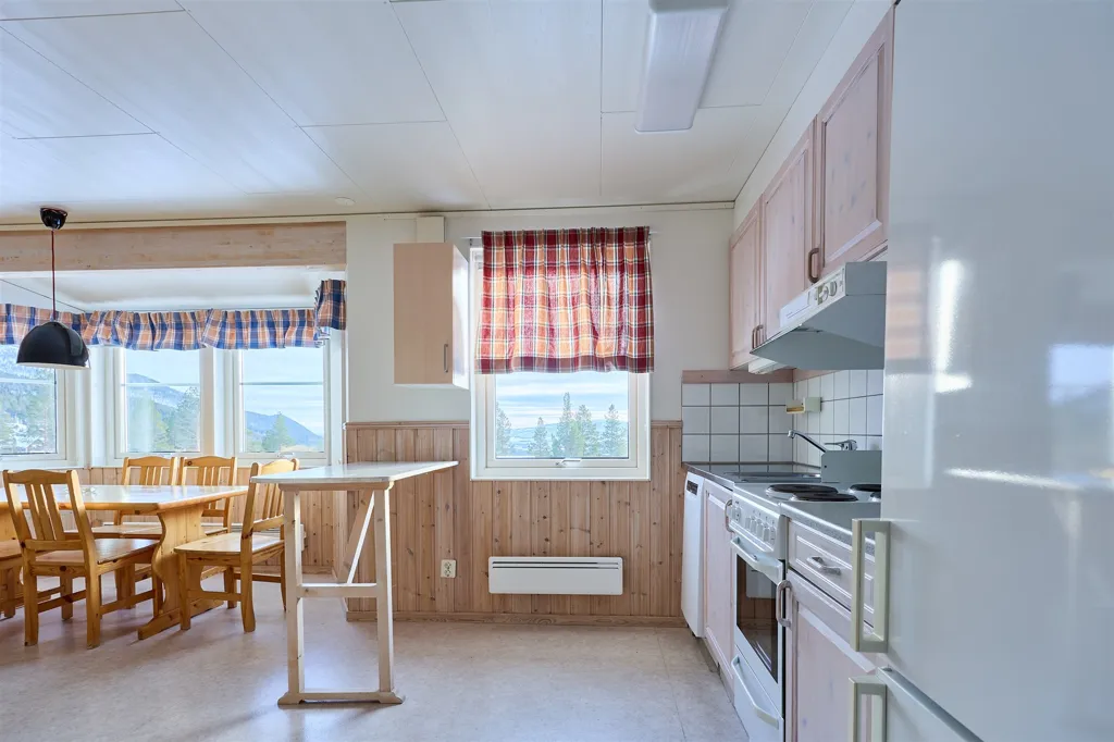Söögituba - Apartment with Ski Access in Björnrike