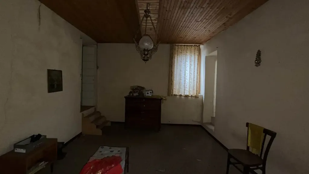 Pièces - Independent House with Dual Access in Gambolo'