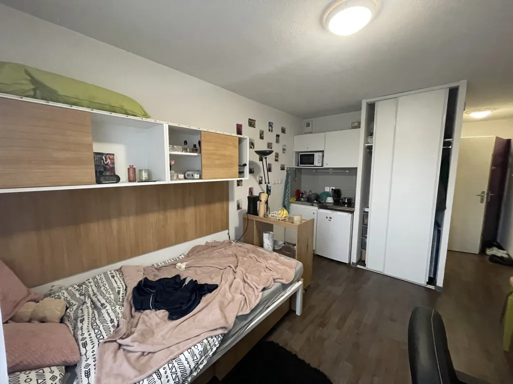 Magamistoad - Student Residence Studio with South View in Marseille