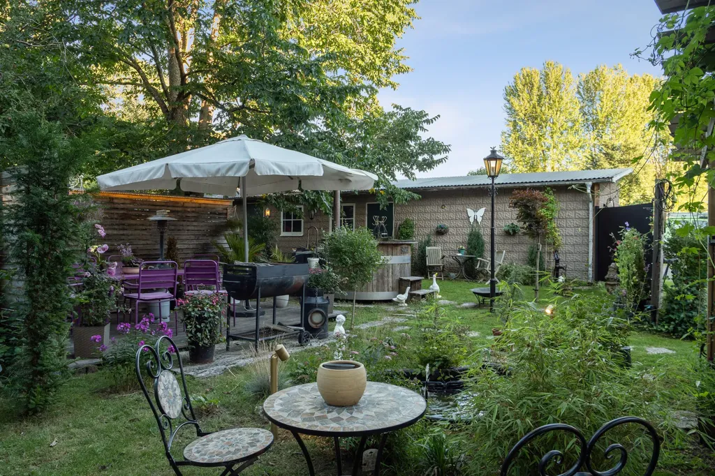 Aed - Large House with Workshop in Vartofta