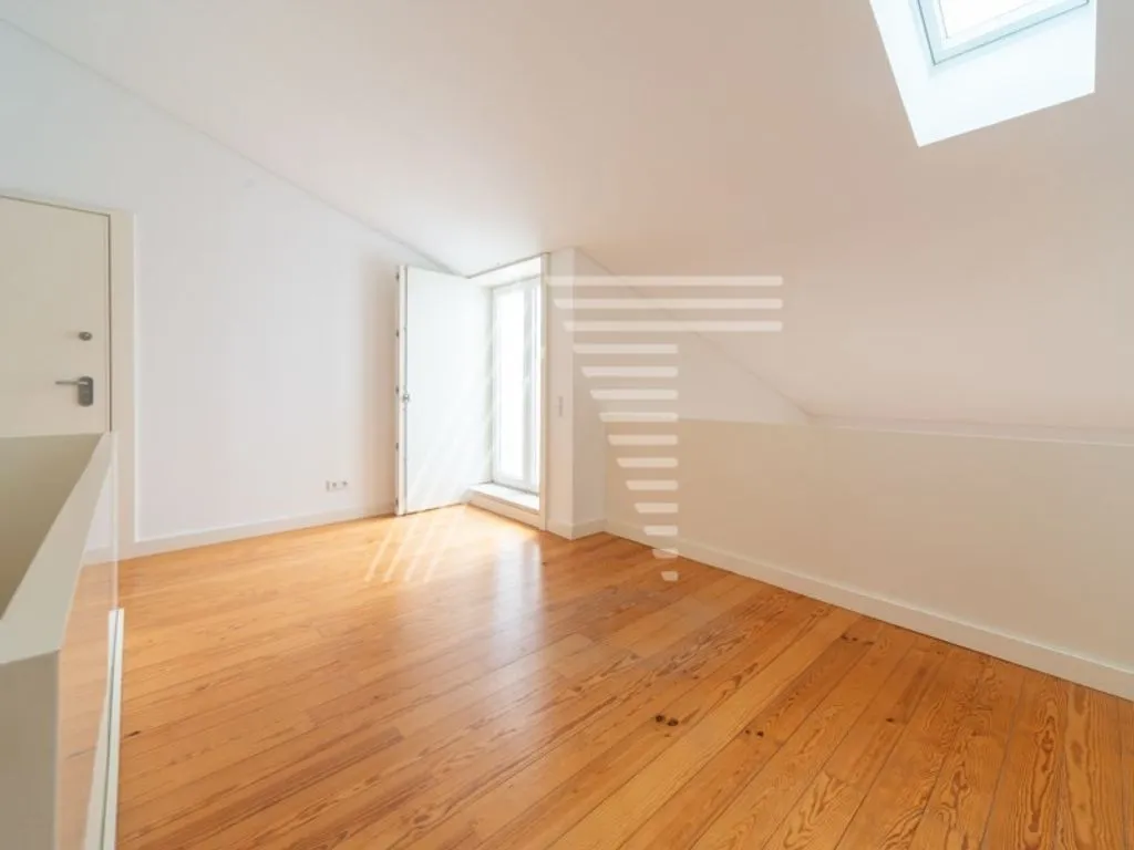 Toad - Luxury Duplex Flat with Panoramic View in Lisbon