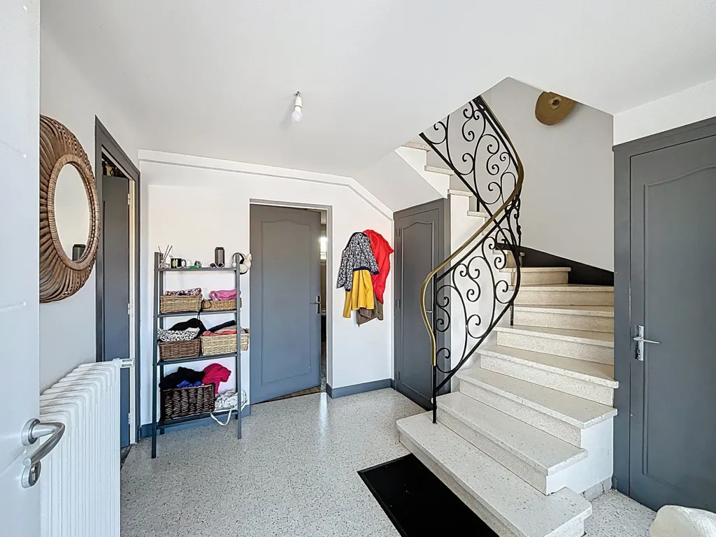 Hallway - House with Pool and Garden in Périgueux Centre