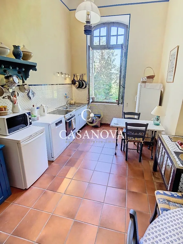 Cuisine - Maison de Maître avec Dépendances entre Montpellier et Béziers