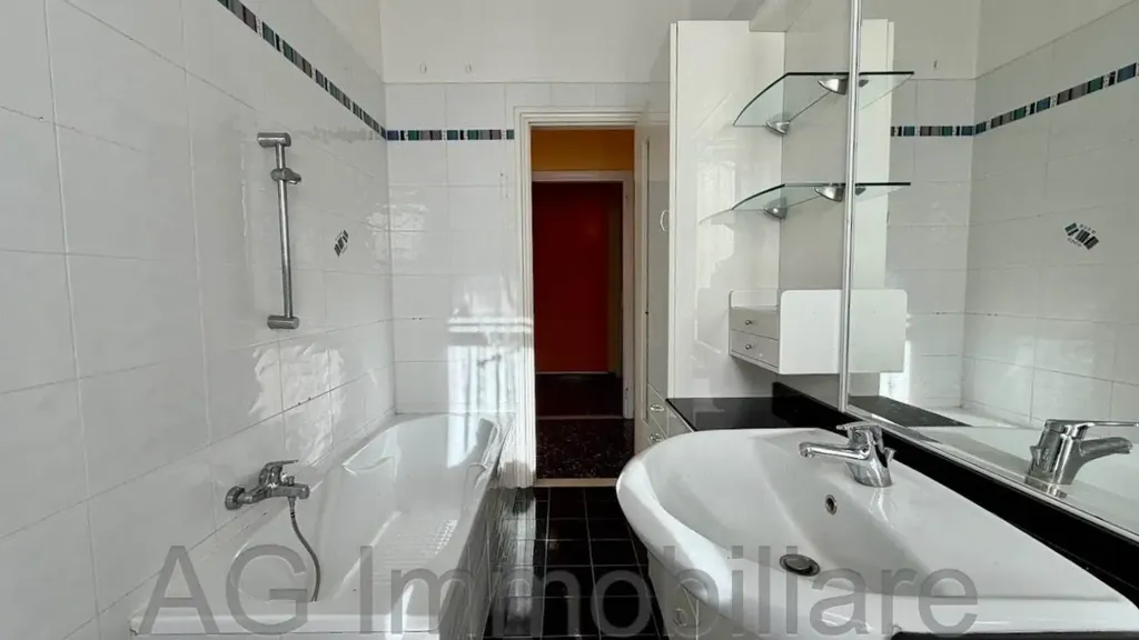 Vannitoad - Penthouse with Panoramic Views in Verbania