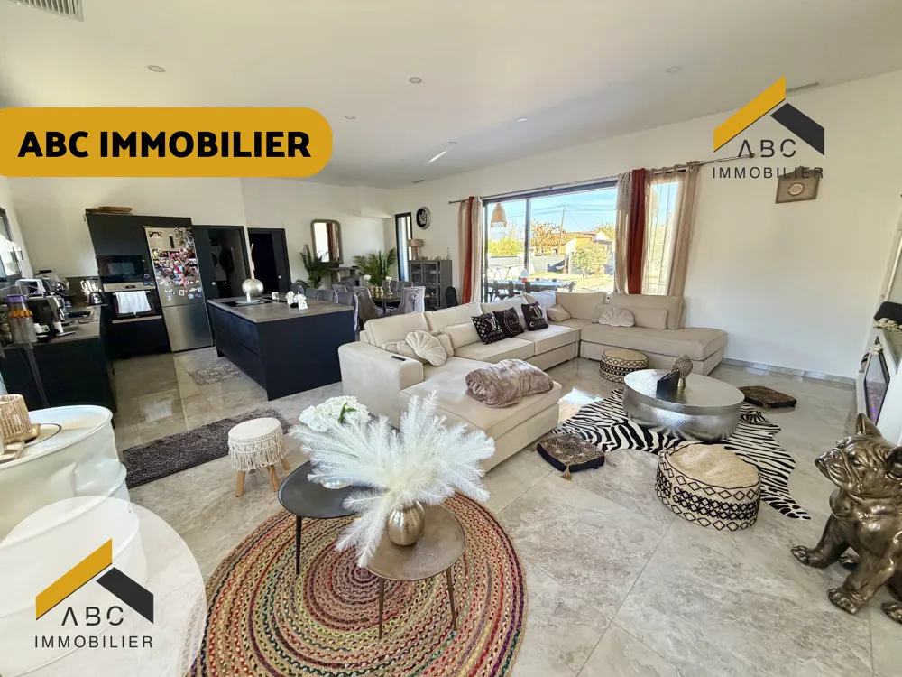 Maison Moderne avec Piscine dans le Vaucluse