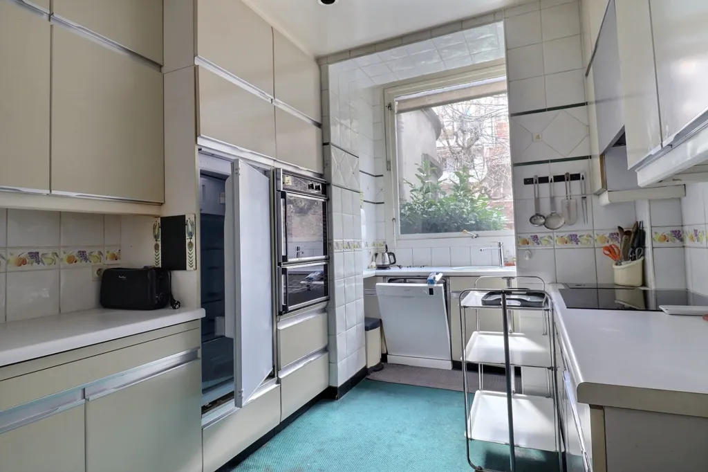 Kitchen - Duplex Apartment with Private Garden in Chamalières