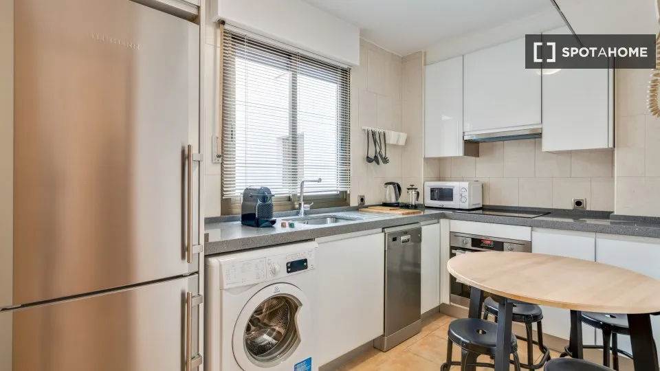 Cuisine - Shared Flat with Modern Design in Madrid