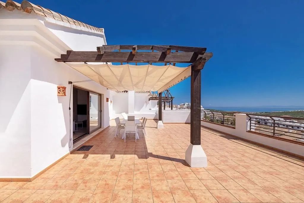 Terrace - Luxury Flat with Pool in Casares, Andalusia