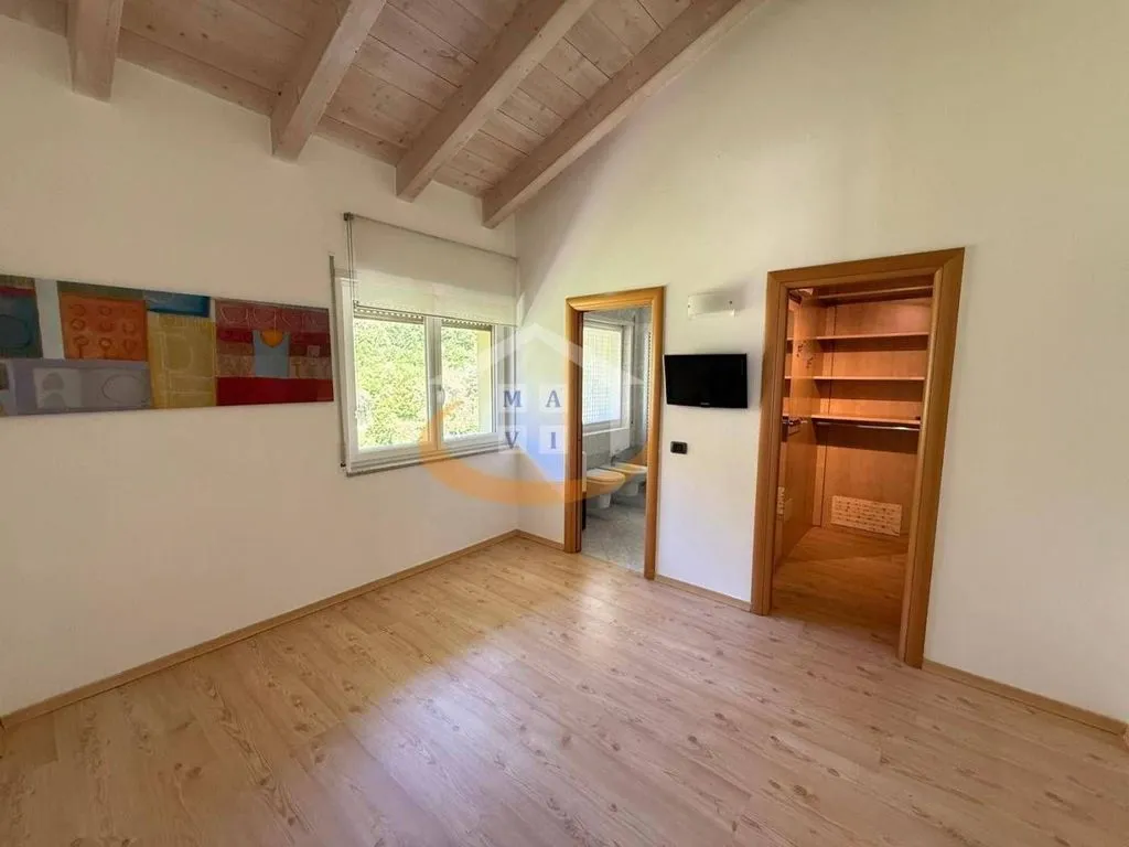 Chambres - Luxury Penthouse with Lake View in Nago-Torbole
