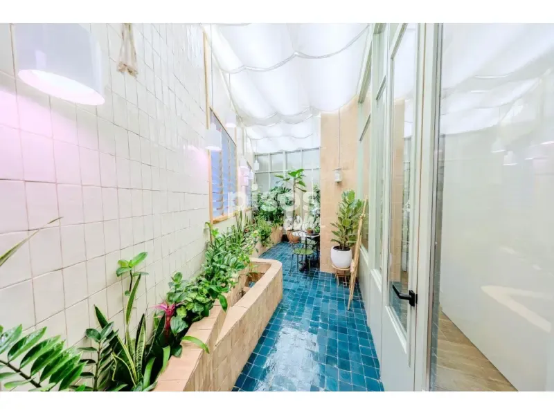 Aed - Luxury Apartment with Interior Garden in Madrid