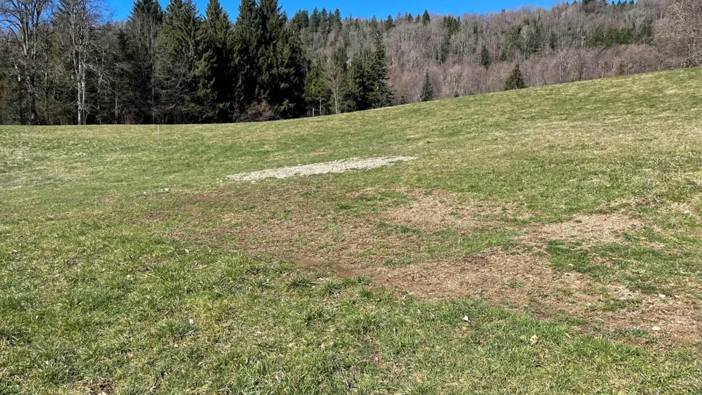 Aed - Buildable Plot with Mountain View in Bourget En Huile