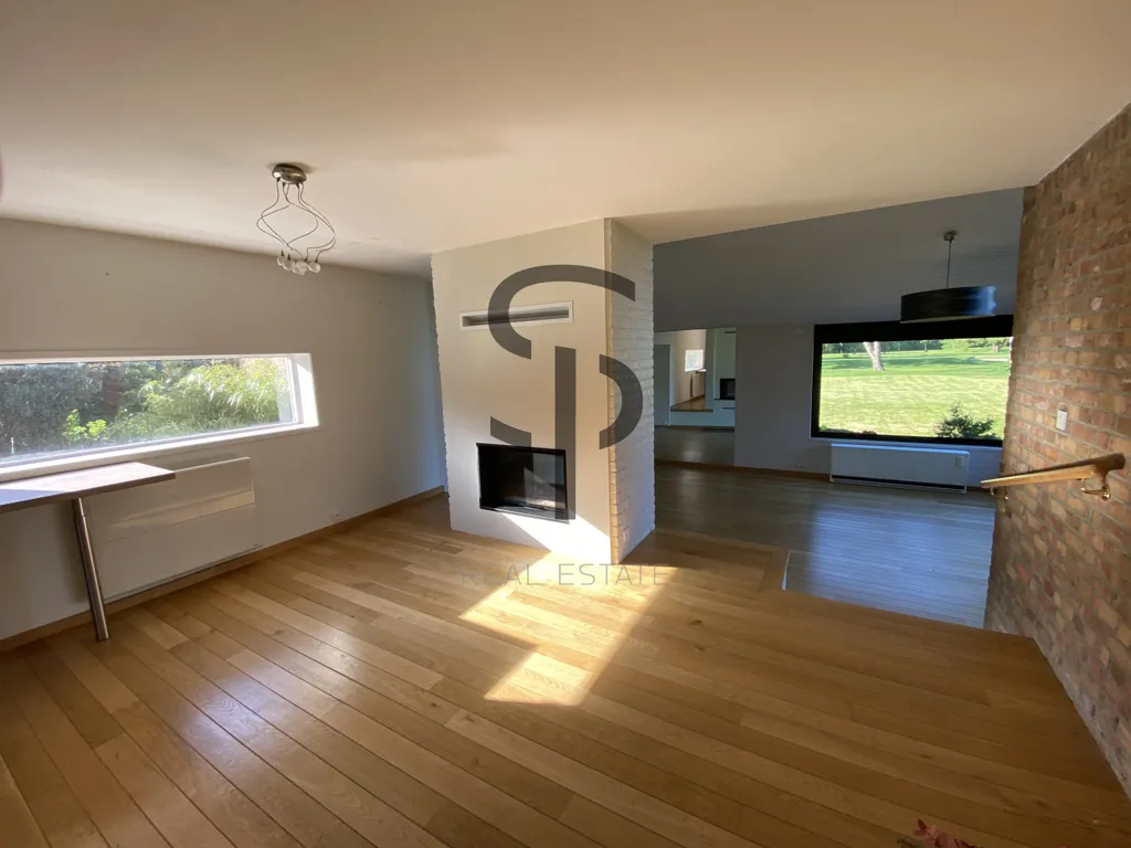 Séjour - Maison avec Vue Golf et Terrasse à Brigode