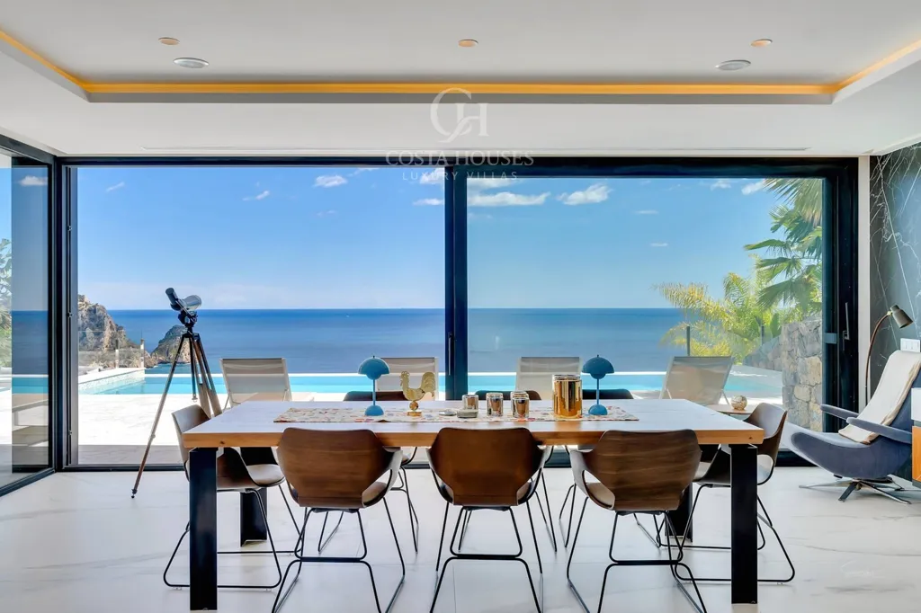 Söögituba - Contemporary Villa with Seafront Views in Jávea