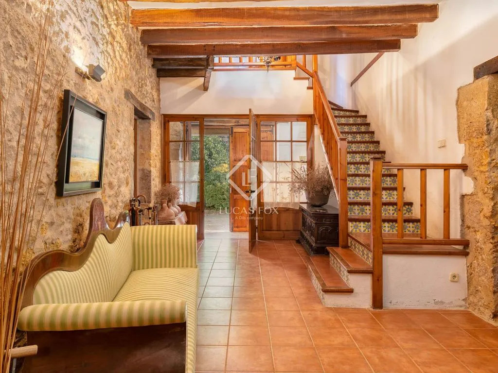 Living Room - Traditional Stone Cottage with Pool in Bàscara